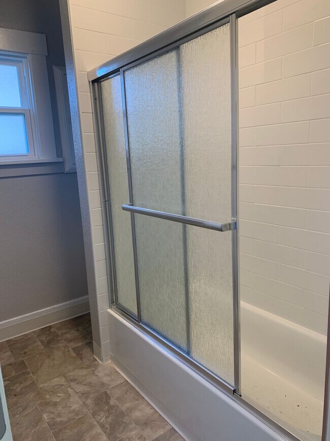 Building Photo - 54-2203