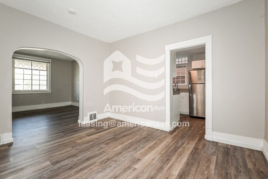 Building Photo - 822 15th St