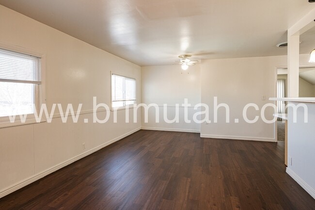 Building Photo - 3738 S 700 E