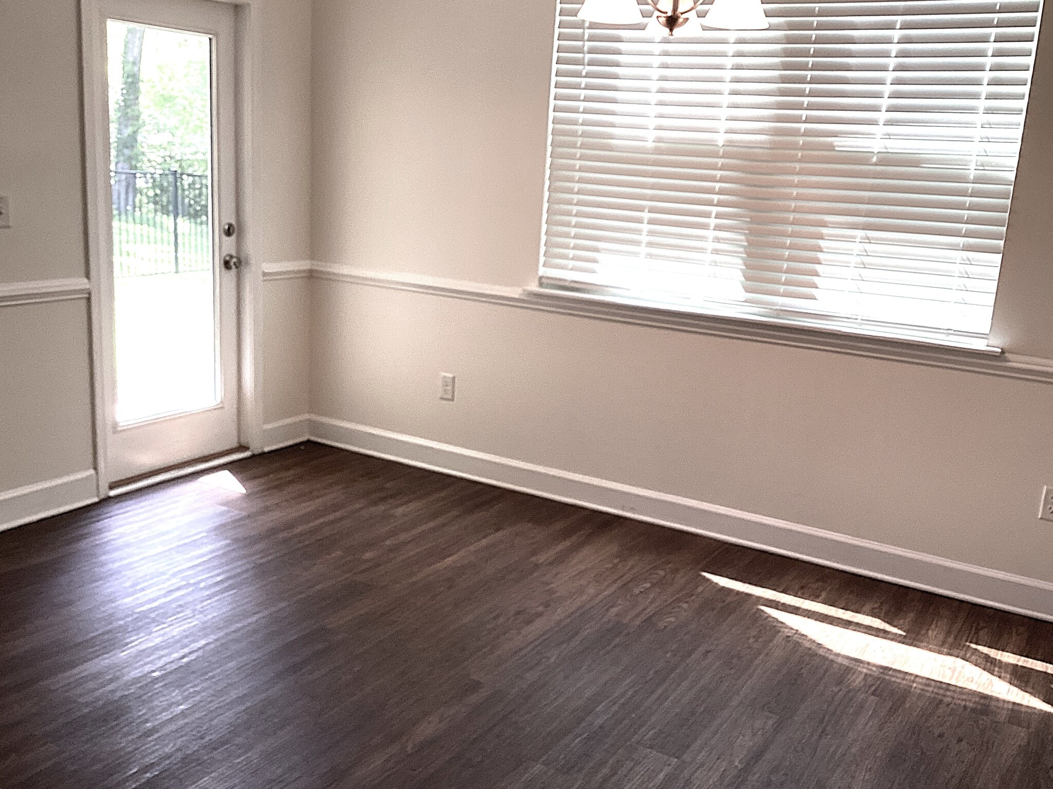 Building Photo - 1807 Silver Point