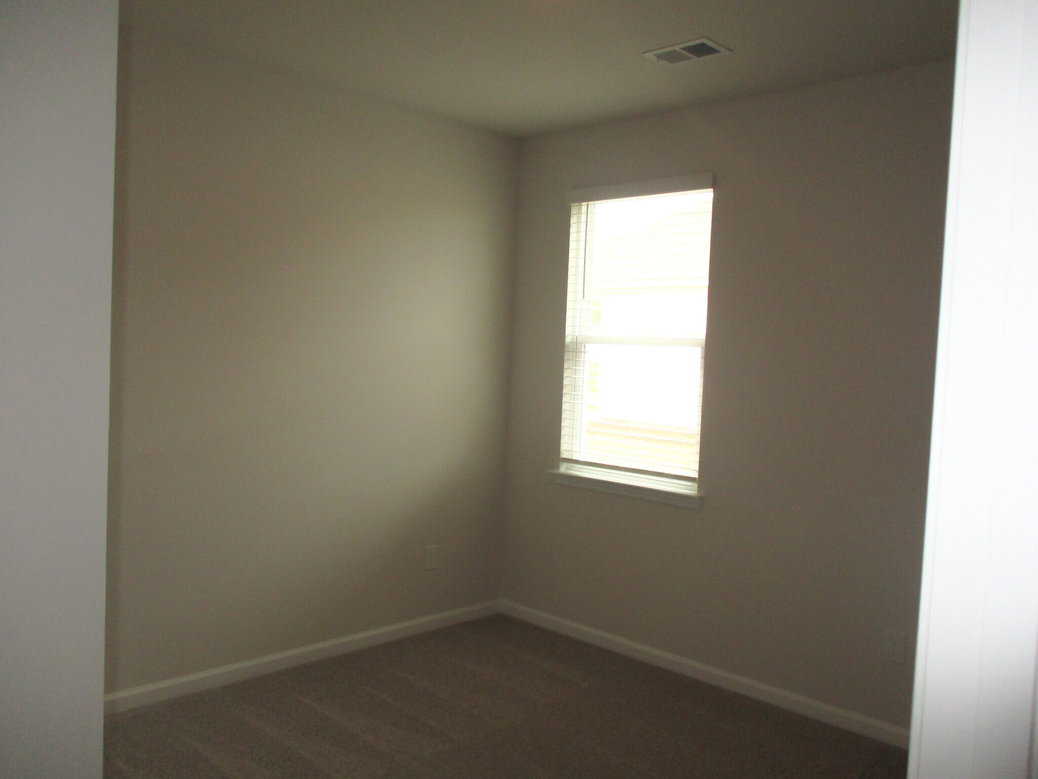 Building Photo - 1443 Porchfield Dr