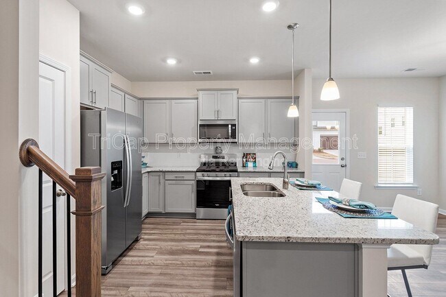 Building Photo - 416 Glen Clova Dr