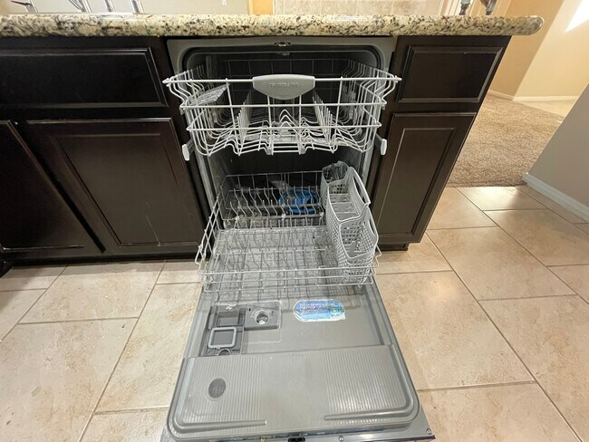 Building Photo - 1826 Bravos Manor Ln