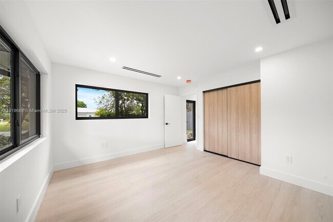 Building Photo - 7291 SW 129th St