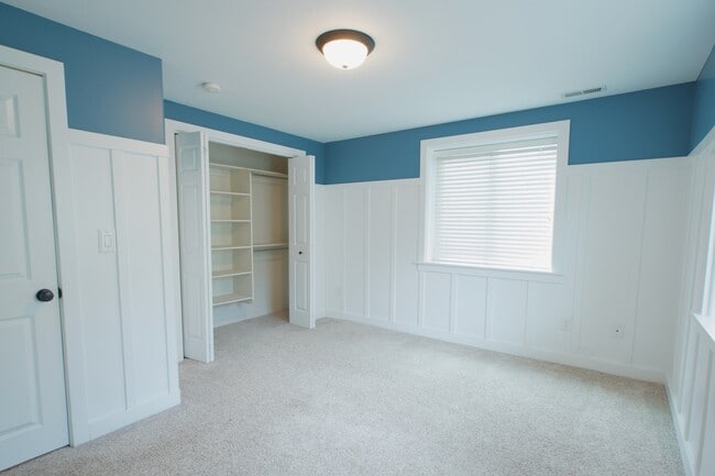 Building Photo - 7136 Ponderosa Way