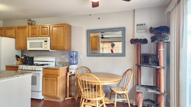 Building Photo - 301 Wedgewood Cir
