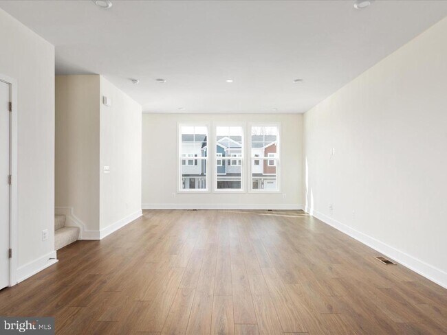 Building Photo - 123 Choke Cherry Ct