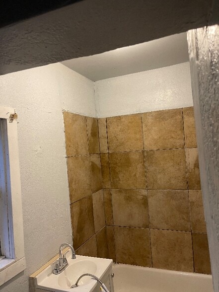 Building Photo - 2340 N 12th St