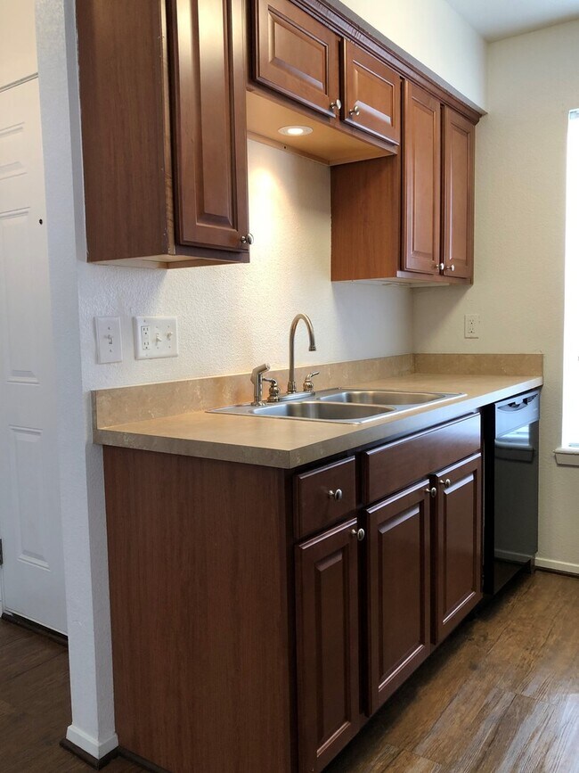 Building Photo - 3702EL