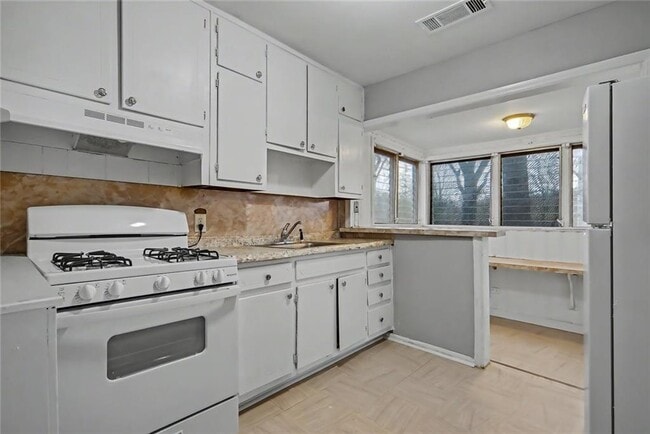 Building Photo - 725 Matilda Pl NW