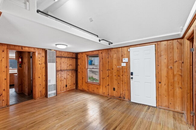 Building Photo - 807 Shoshone Pl