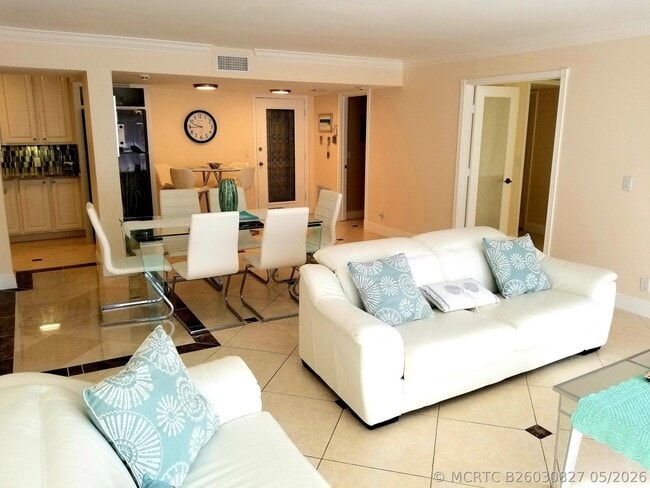 Building Photo - 3570 S Ocean Blvd