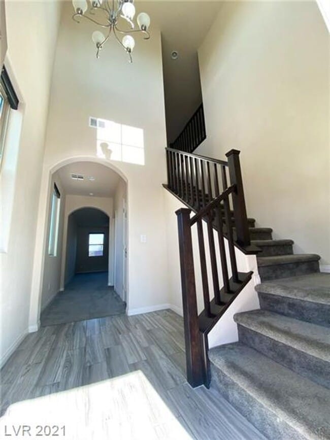 Building Photo - Modern Designed Home in a Cul-De-Sac within a Gated Southwest Community