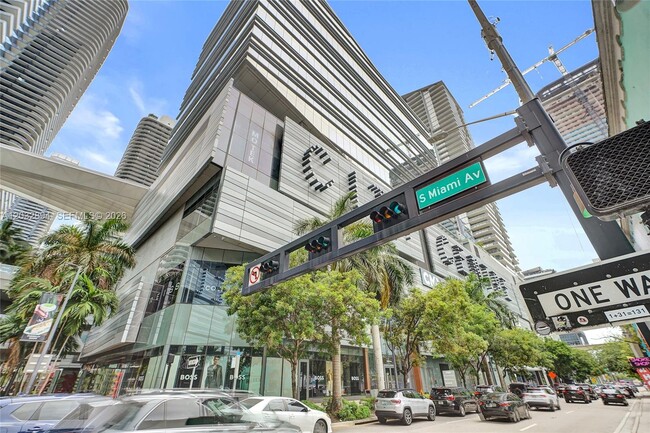 Building Photo - 88 SW 7th St