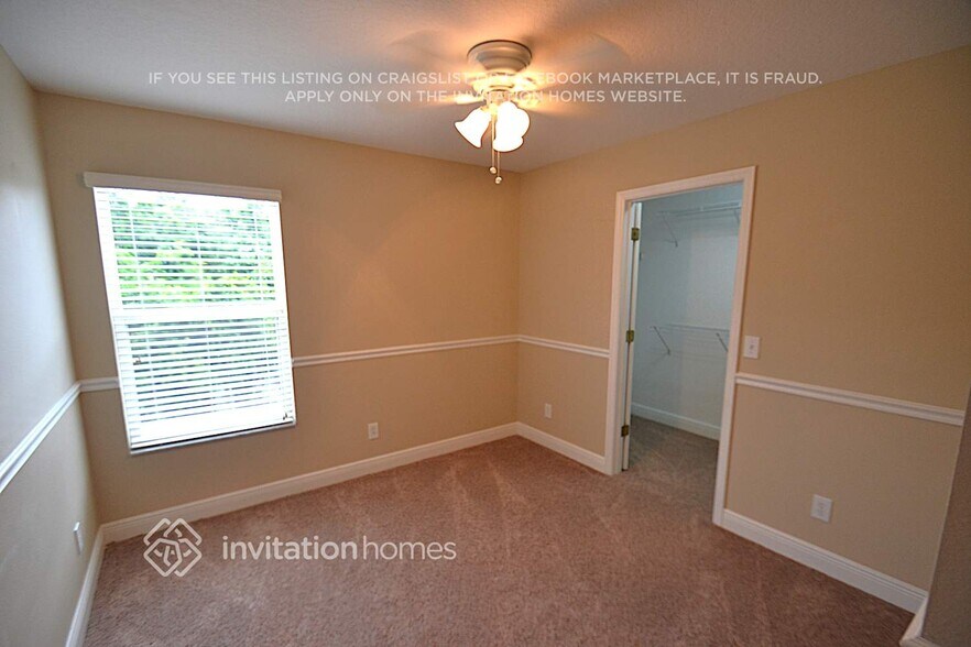 Building Photo - 11140 Creek Haven Dr