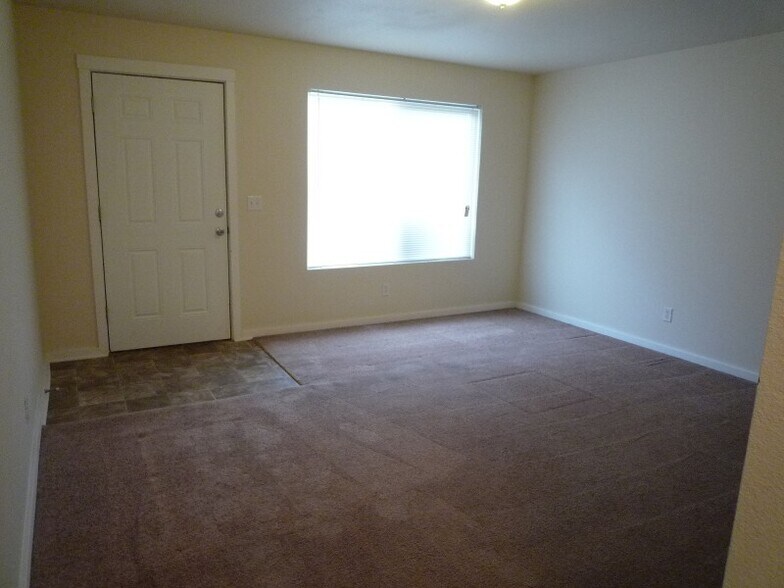 Building Photo - 1956 S G St