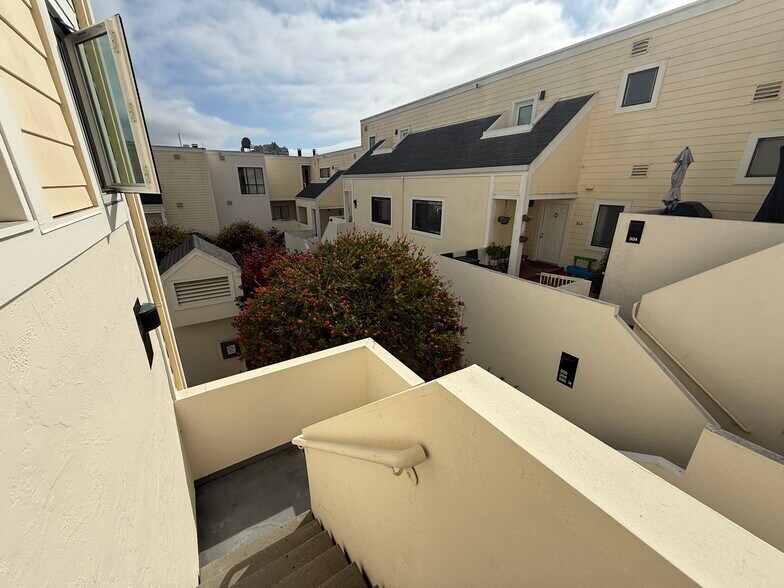 Stairs leading up to unit 316 - 2185 Bush St