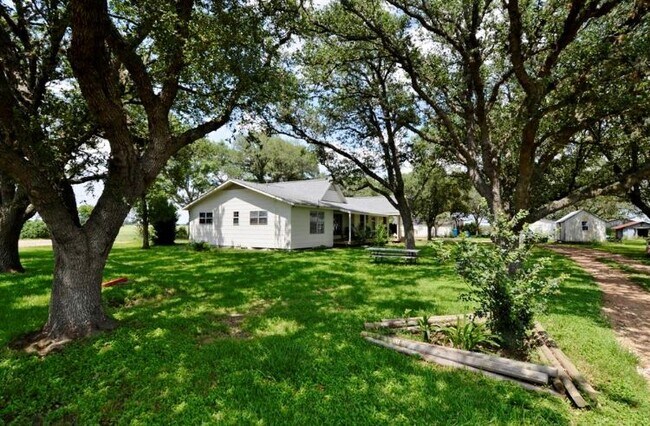 Building Photo - 2802 Co Rd 291