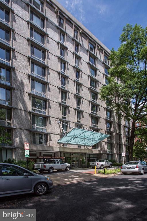 Building Photo - 950 25th St NW