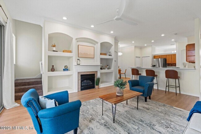 Building Photo - 12082 Brandon Lake Dr
