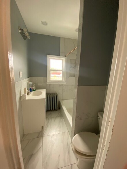 Newly renovated bathroom - 137 Chestnut Ave