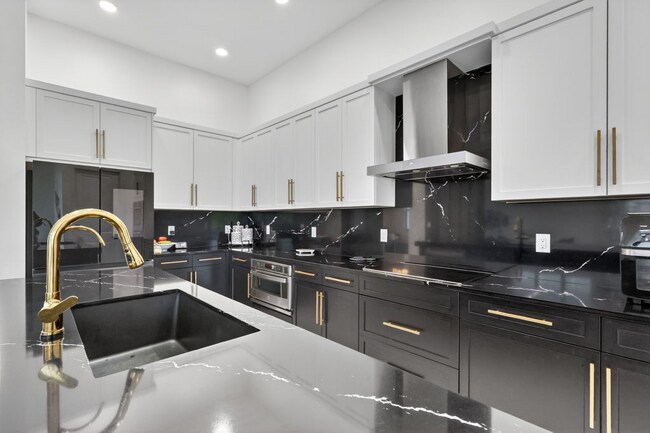 Building Photo - 10195 SW Latium Wy