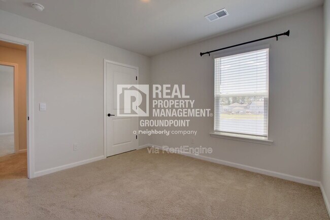 Building Photo - 729 Long Blf Rd