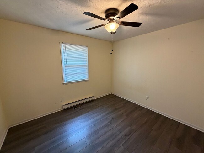 Building Photo - 3 Bed, 1.5 Bath Home Available in Greer