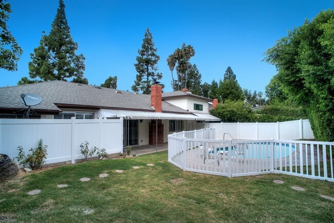 Building Photo - 18624 Kenya St