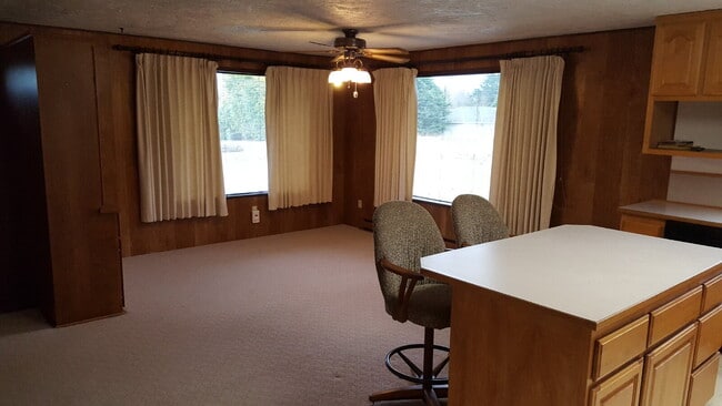Building Photo - 2 bed, 2 bath, 2 car garage in Agnew