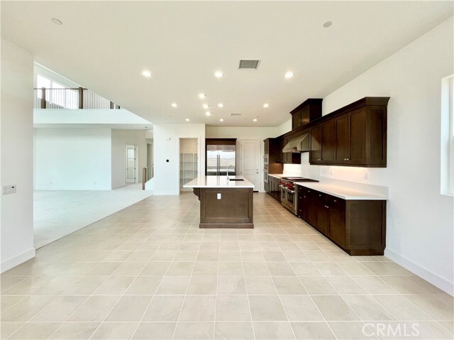Building Photo - 27511 Elderberry Dr