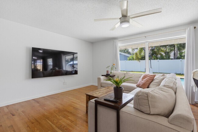 Building Photo - 1638 Spottswood Cir