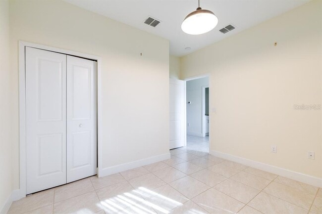 Building Photo - 520 Nogales Ct