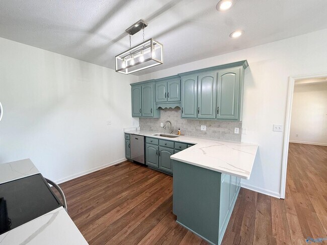 Building Photo - 17916 Remington Dr