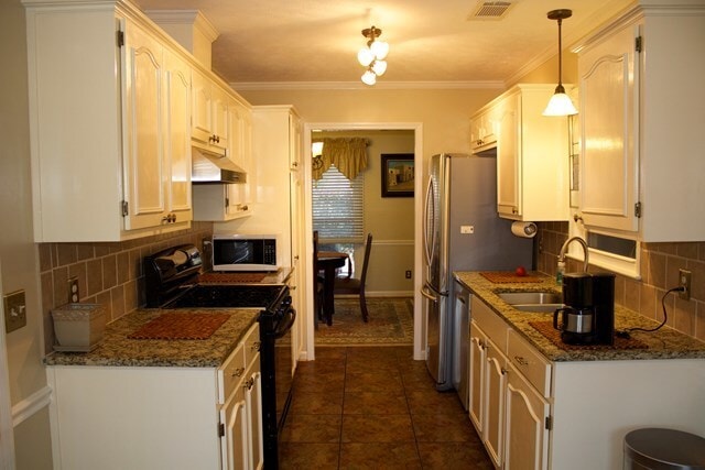 Building Photo - Updated to the maximum