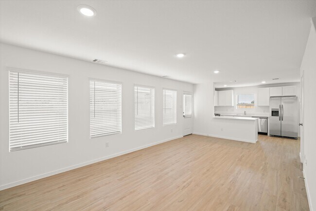 Building Photo - 1522 Windrose Bnd