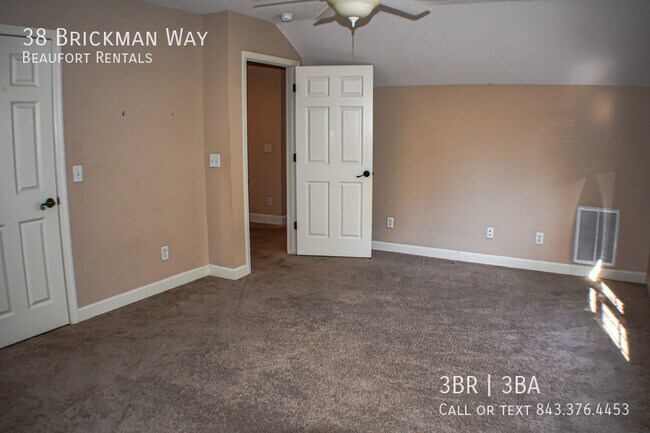 Building Photo - 38 Brickman Way
