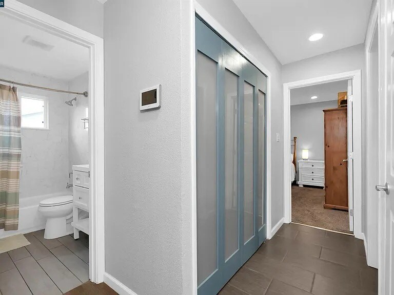 Building Photo - 2697 Limerick Rd