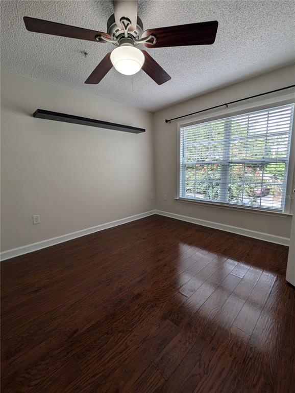 Building Photo - 2077 Dixie Belle Dr