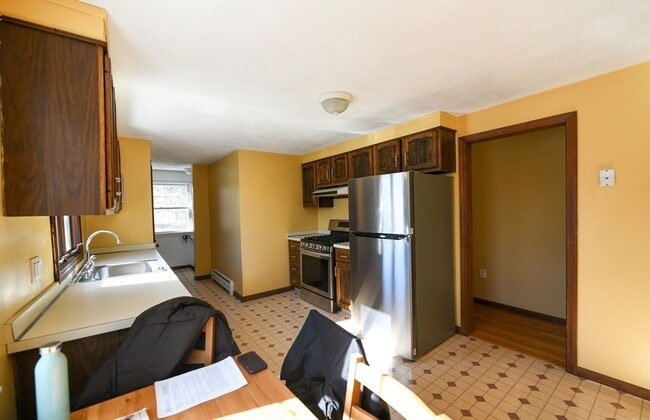 Building Photo - 46 Marlboro St