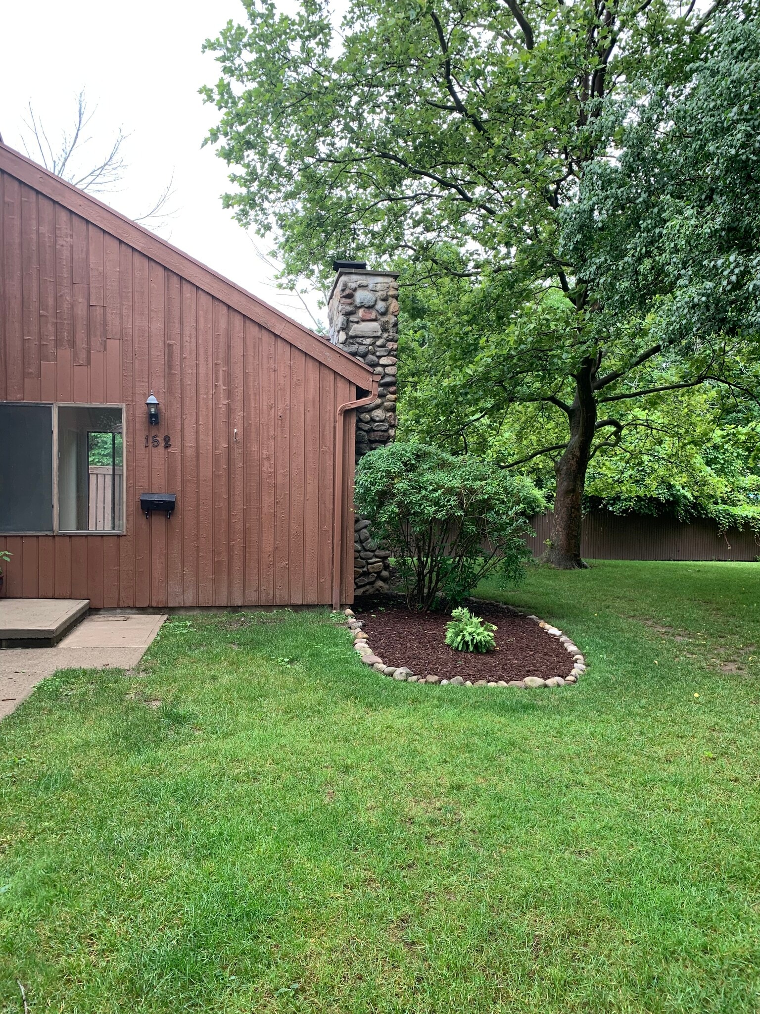 Building Photo - 152 Wintergreen Way