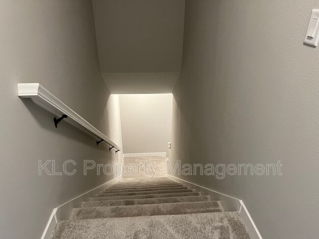 Building Photo - 8951 Calpurnia Dr