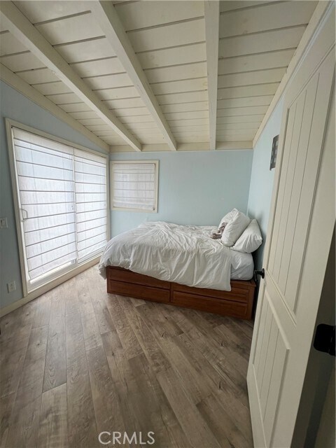 Building Photo - 3248 Ocean Dr