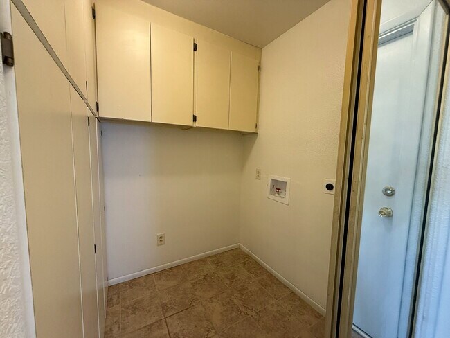 Building Photo - "Charming 3-Bed Oasis with Scenic Views in...