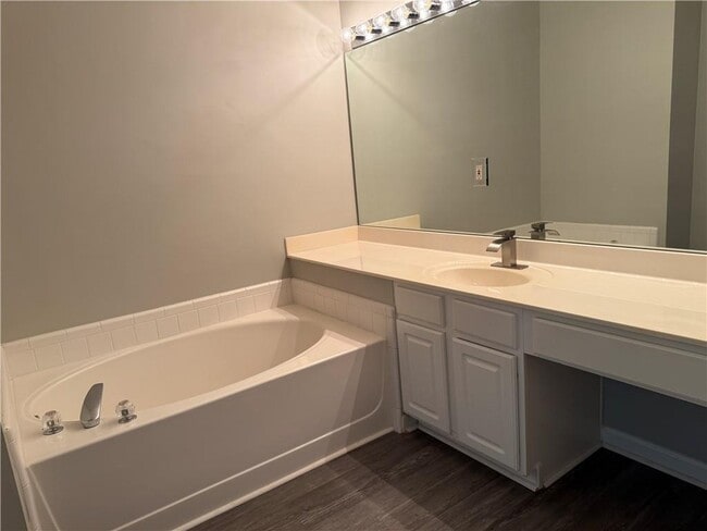 Building Photo - 3810 Timbercreek Cir