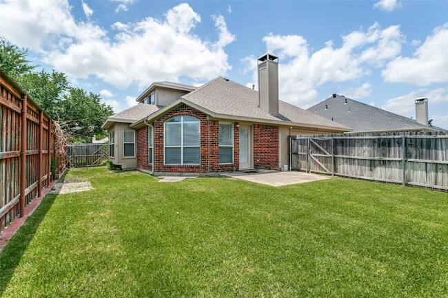 Building Photo - 3914 Randall Ln