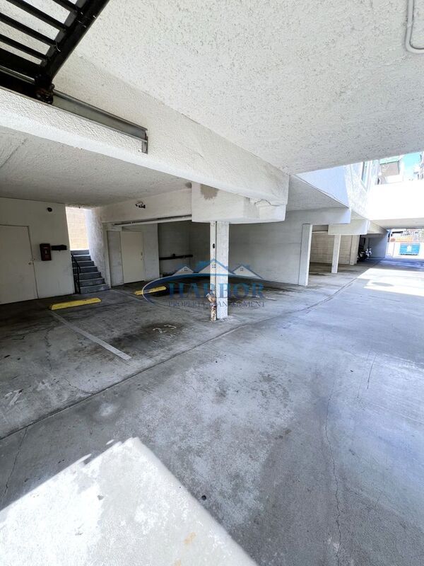 Building Photo - 4567 W 159th St