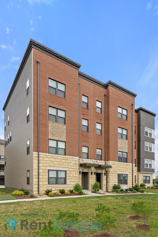 Building Photo - 44798 Tiverton Sq