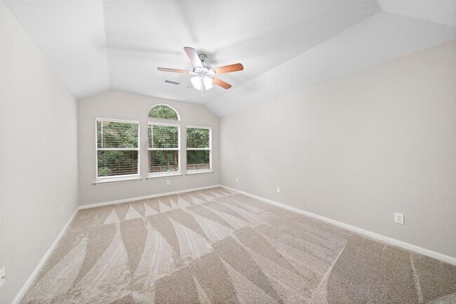 Building Photo - 10 Alderon Woods Pl