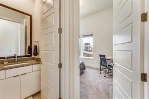 Building Photo - 6304 Toscana Ave